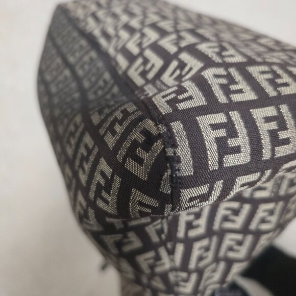 Authentic Fendi brown canvas signature FF Baguette Bag - Picture 14 of 15